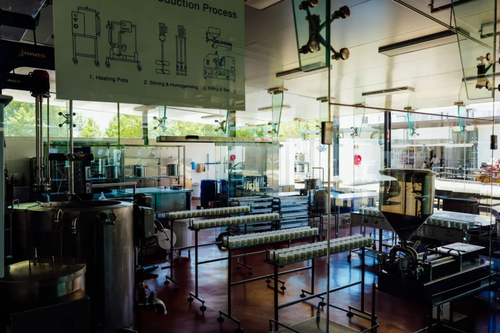 Manufacturing Shift: Building Low-Carbon Industry in Australia