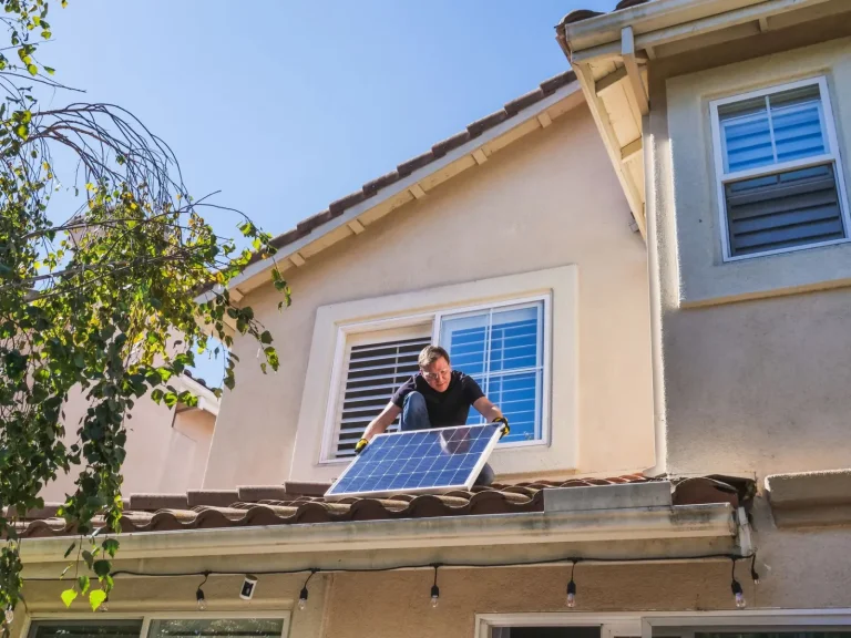Climate Action Economics in Australian Homes and Infrastructure Climate Action Economics in Australian Homes and Infrastructure